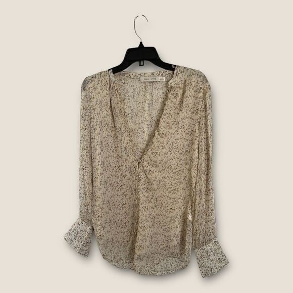 Long sleeve button up blouse size S, floral design, NWOT - Picture 2 of 11